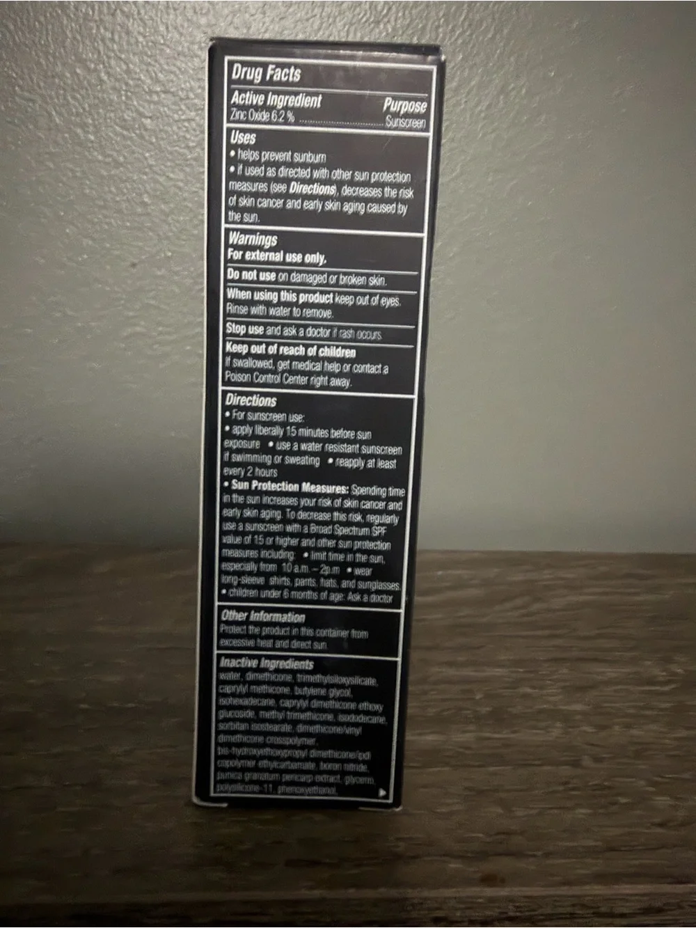 bareMinerals BAREPRO Matte Liquid Foundation -Light Warm 21